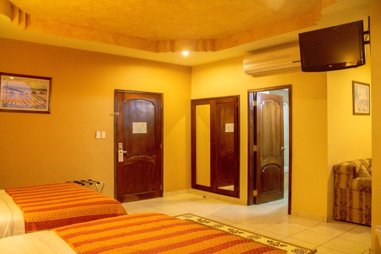 Hotel Monteolivos San Pedro Sula Exterior photo